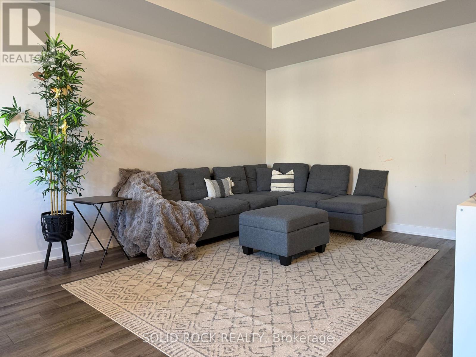 House for Rent in Ottawa – 215 TUSSOCK PRIVATE, Ottawa – By Peter Sagos - Image 9