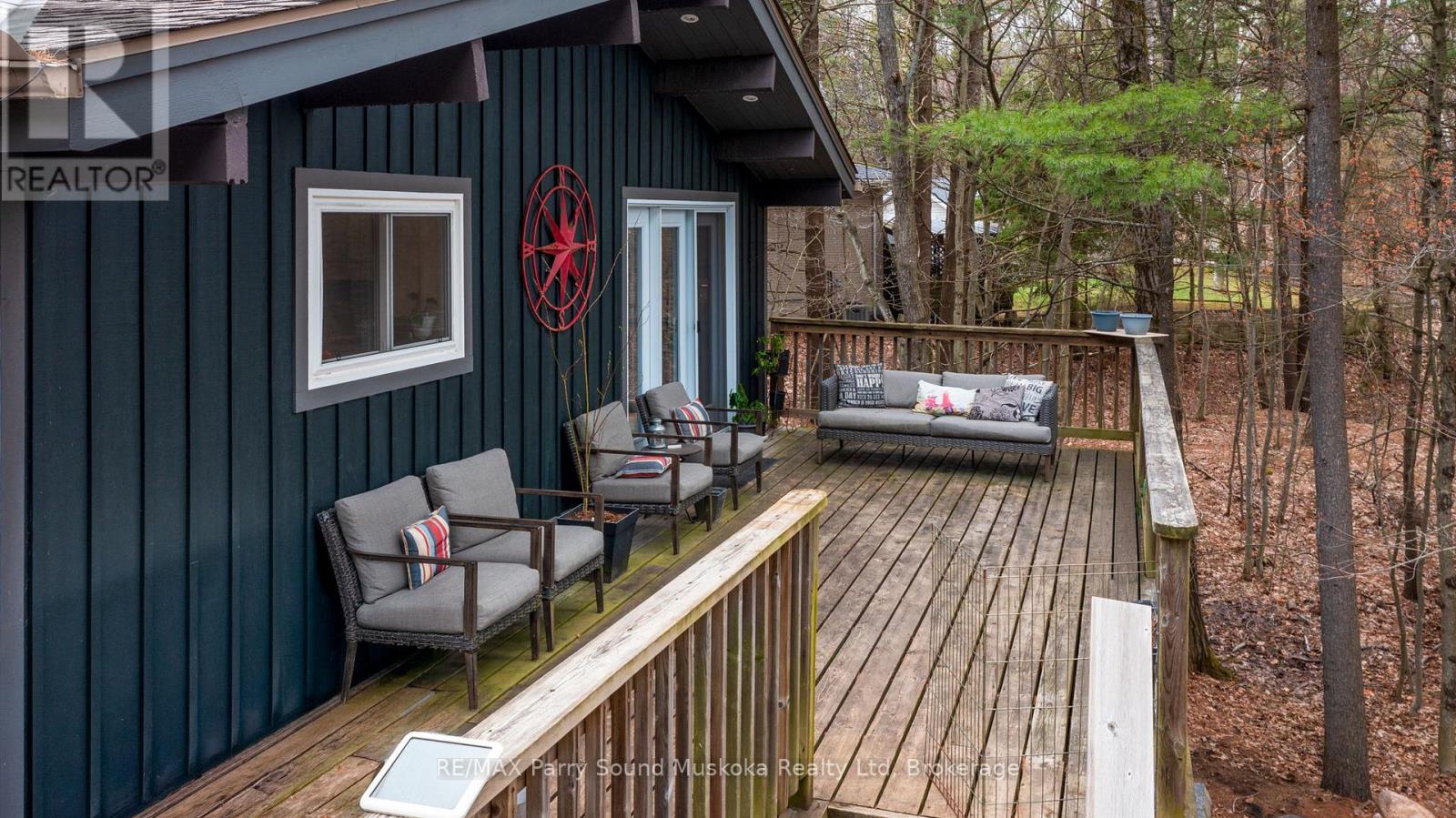 11 BRENDA AVENUE - 37