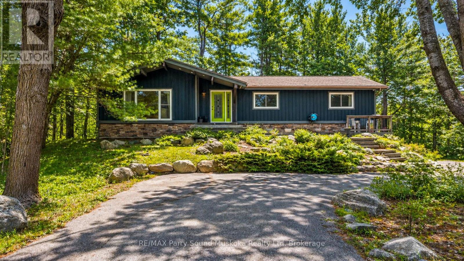 11 BRENDA AVENUE - 1