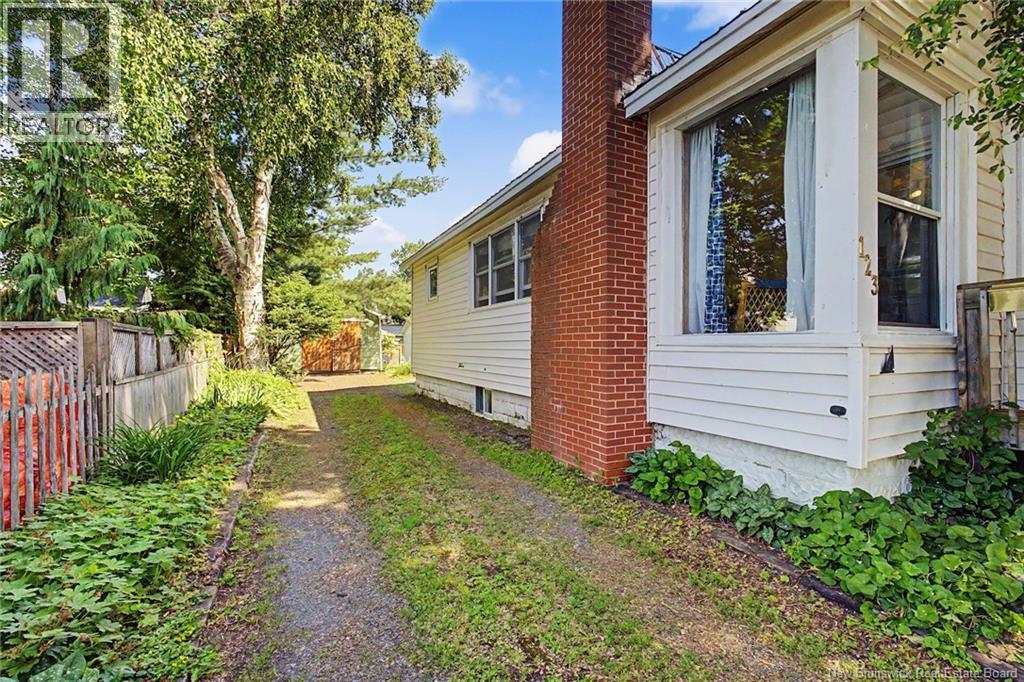 123 Henry Street - Image 46