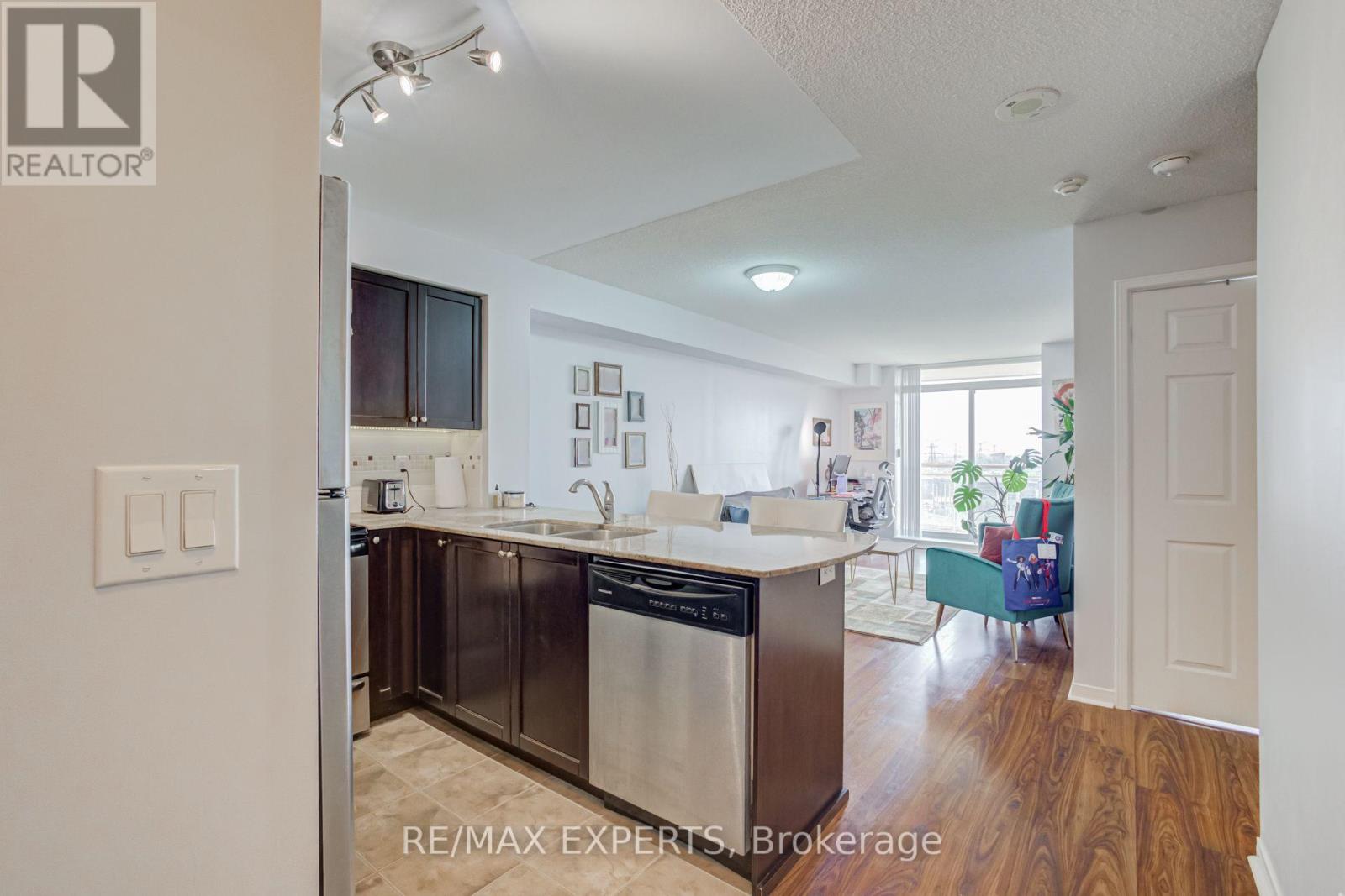 #1009 75 KING WILLIAM CRESCENT - Image 10