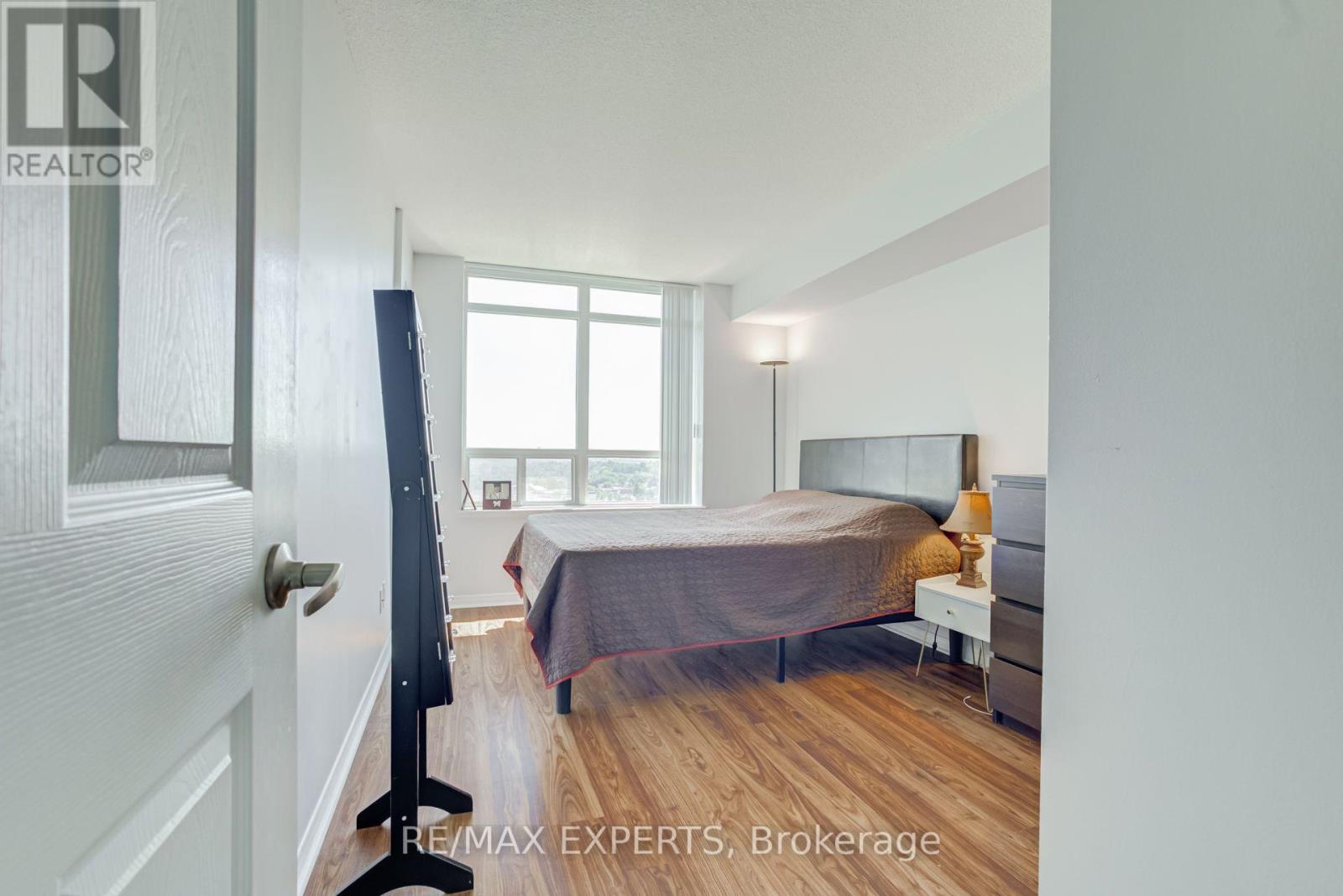 #1009 75 KING WILLIAM CRESCENT - Image 12
