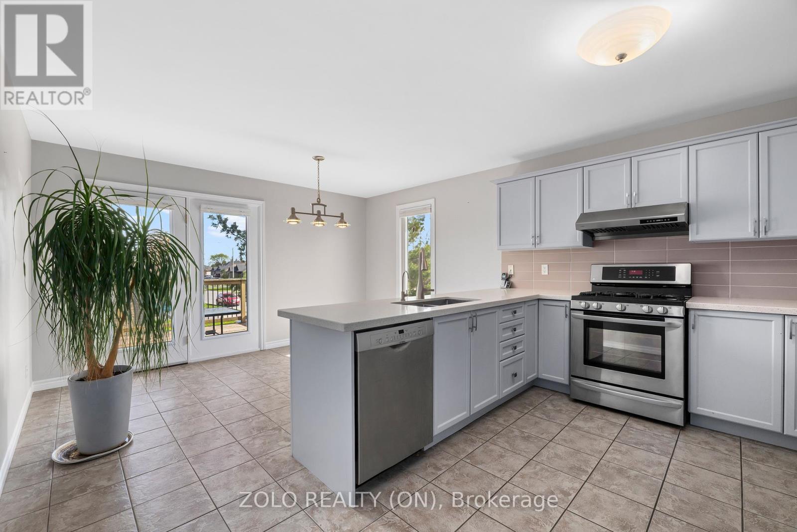 80 GAVEY STREET - 16