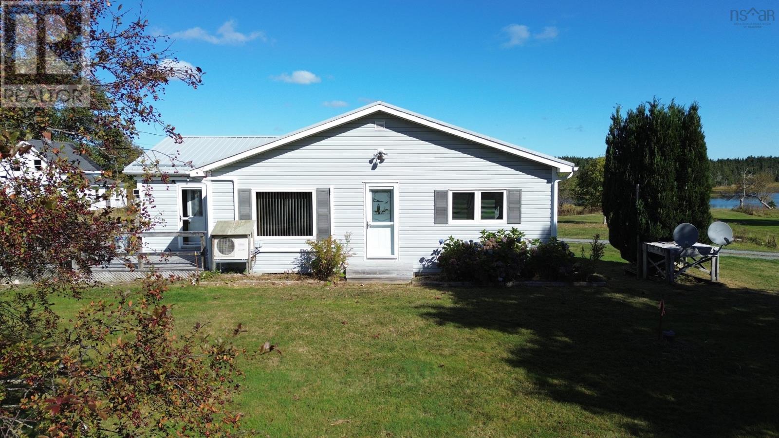 721 Descousse-Cap La Ronde Road - 1
