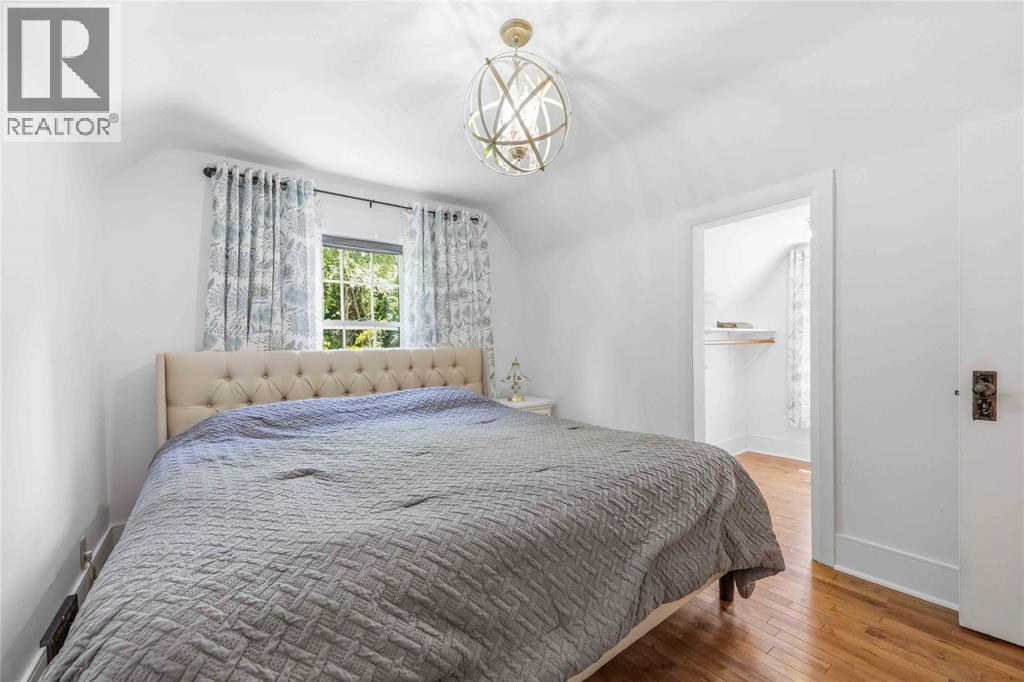 860 LONDON ROAD - 28