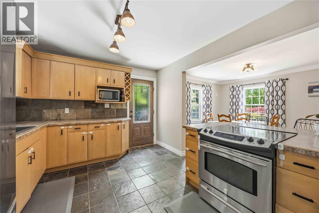 860 LONDON ROAD - 9