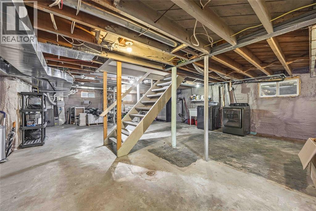 860 LONDON ROAD - 34