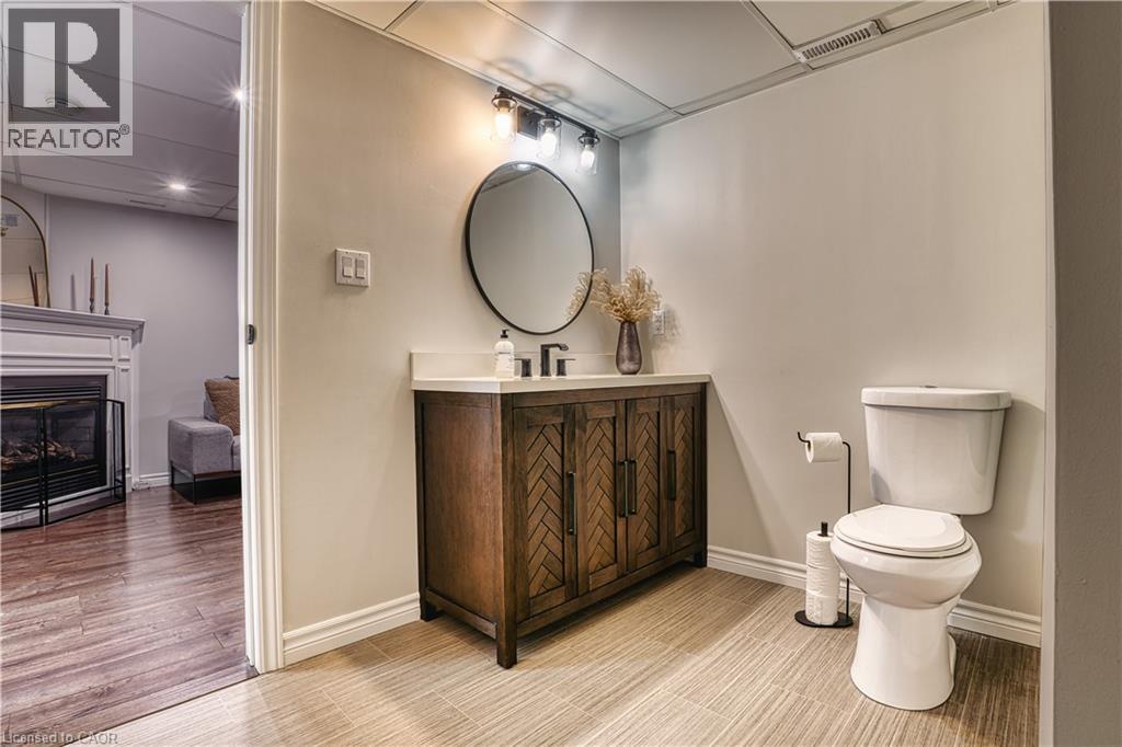 745 LAVERY Street - 36