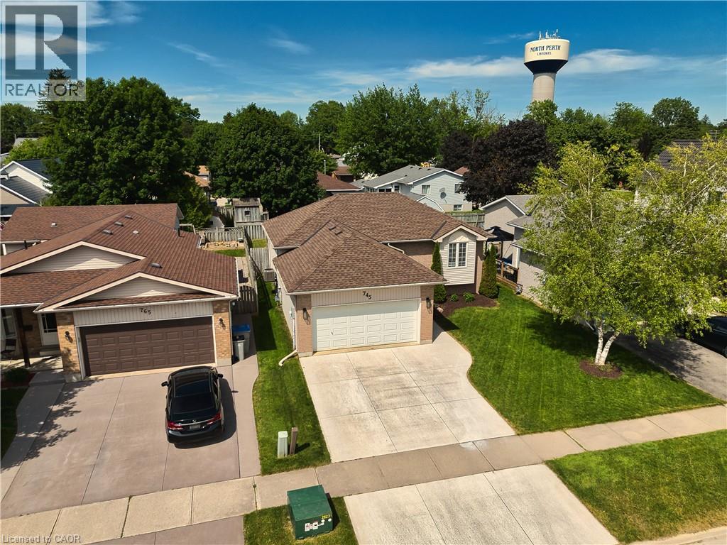 745 LAVERY Street - Image 44
