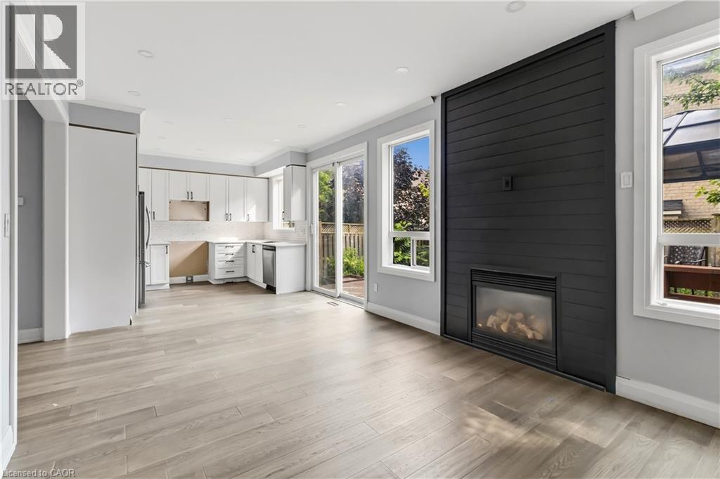 930 LANCASTER Boulevard - 11