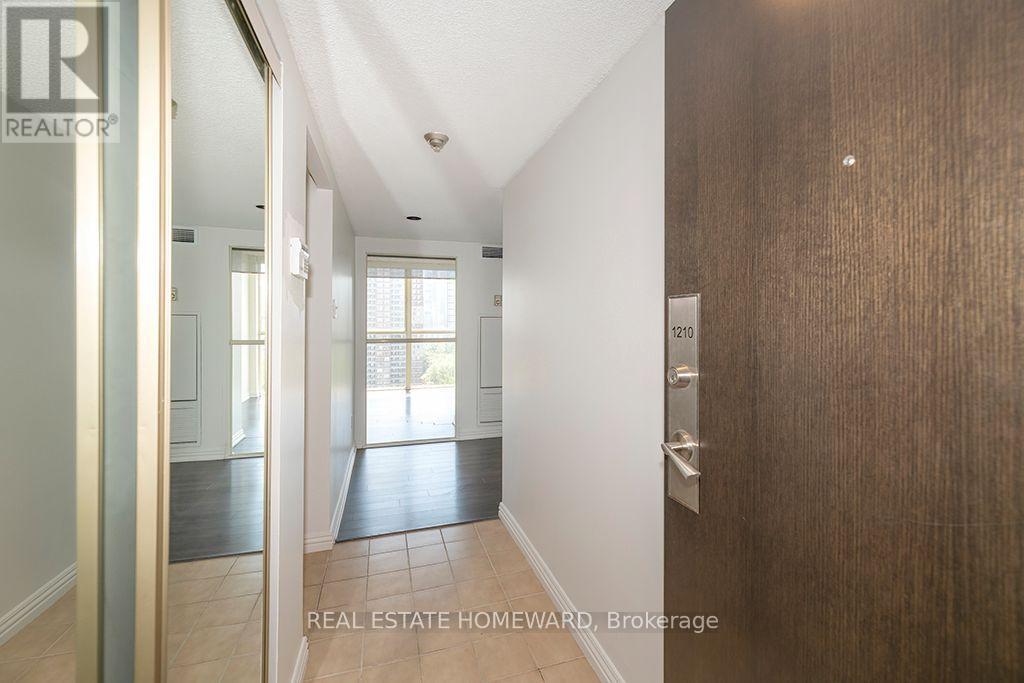 ##1210 15 MAITLAND PLACE - 3