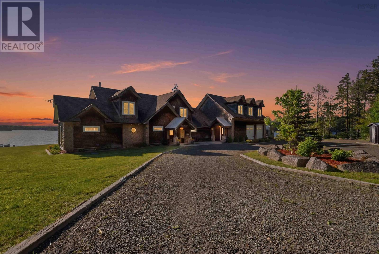 4039 & 4041 Sissiboo Road - 4