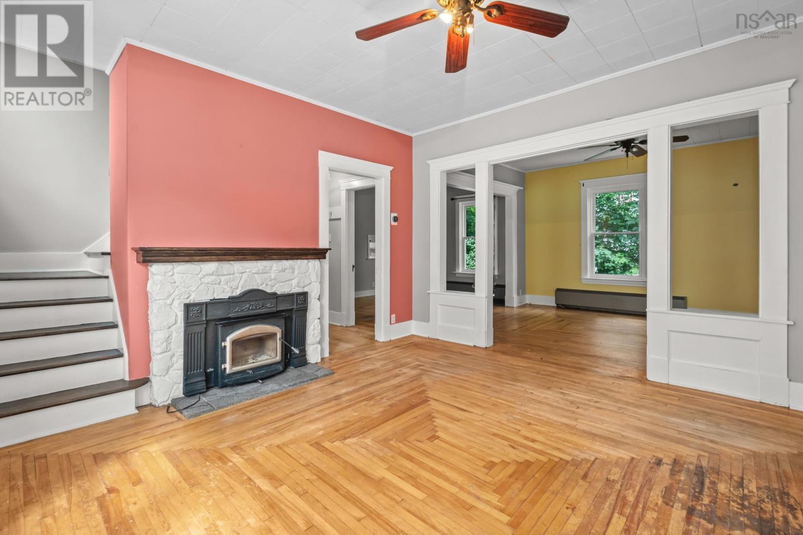 475 Albert Street - 3