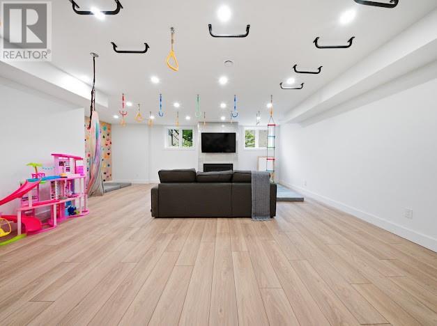 1218 Belmont Drive - Image 33