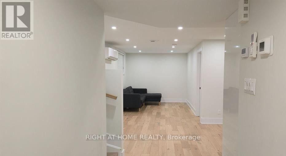 Condos for Rent in Ottawa – B – 185 CARLETON AVENUE, Ottawa – By Peter Sagos - Image 3