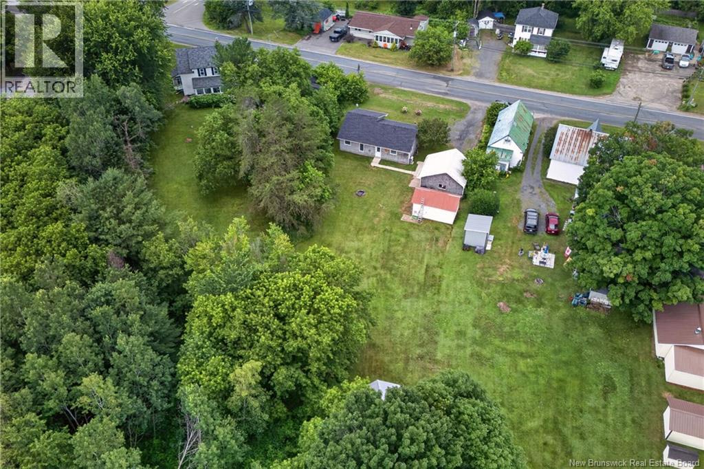 36 Route 104 - Image 41