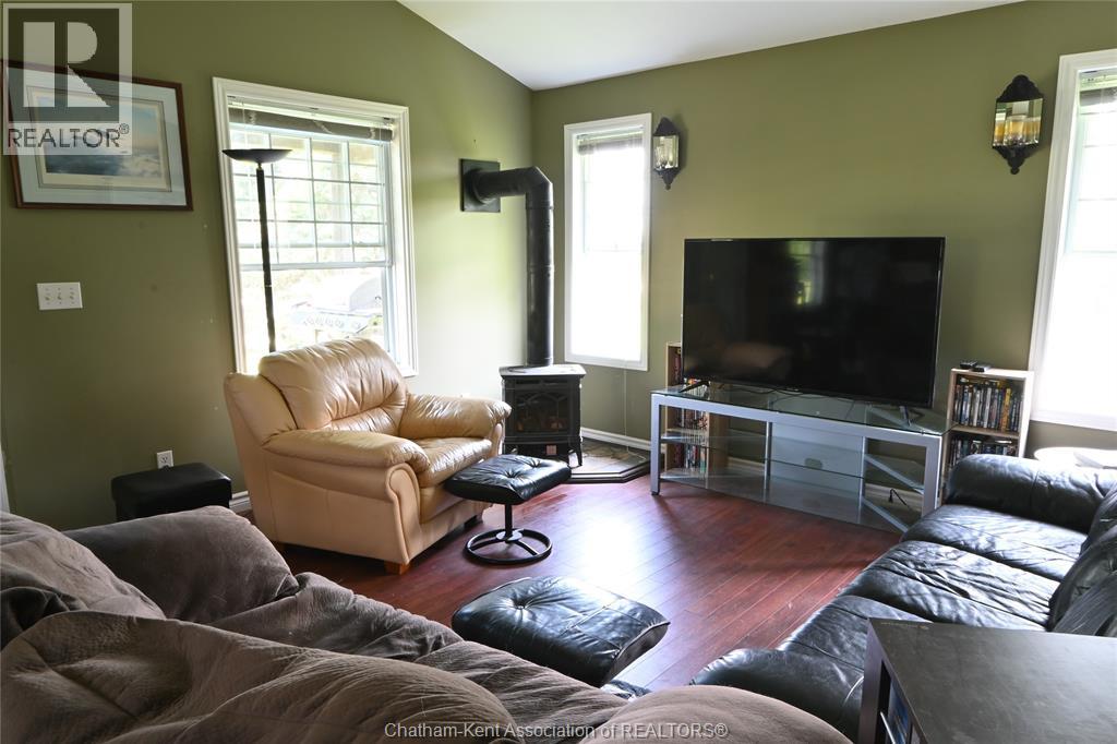 46 Kent STREET - 3