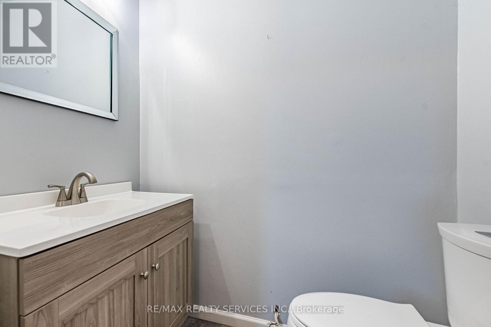 23 SCOTTSDALE COURT - 22