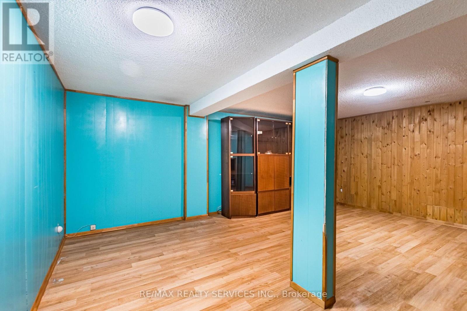 23 SCOTTSDALE COURT - 38