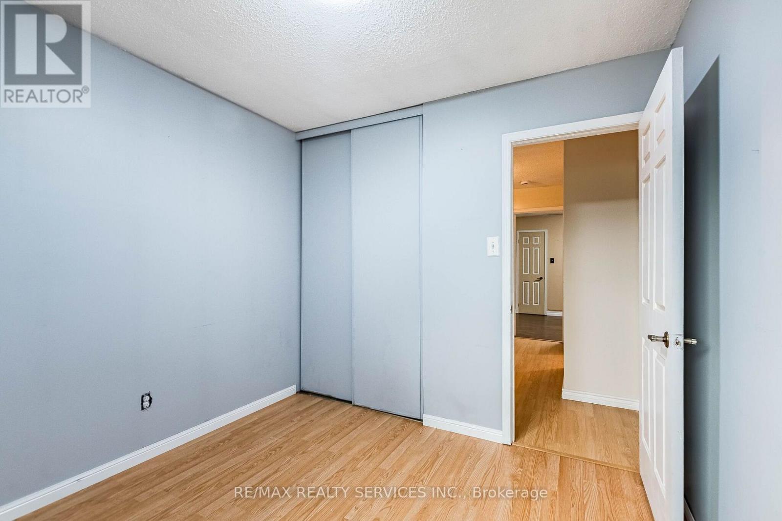 23 SCOTTSDALE COURT - 33