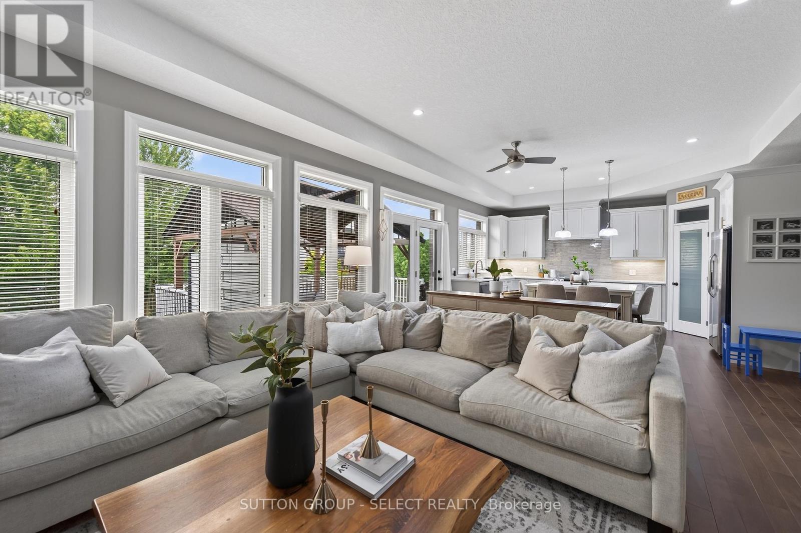 14 MAYAPPLE CRESCENT - Image 12