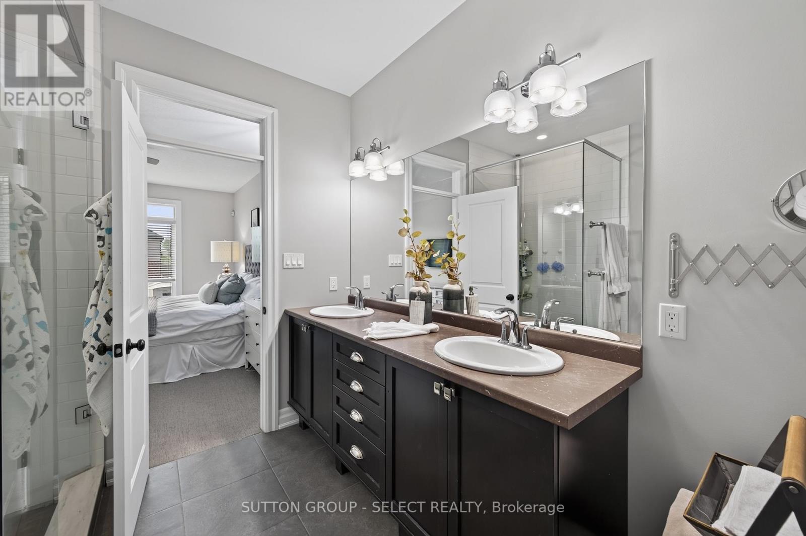 14 MAYAPPLE CRESCENT - Image 21