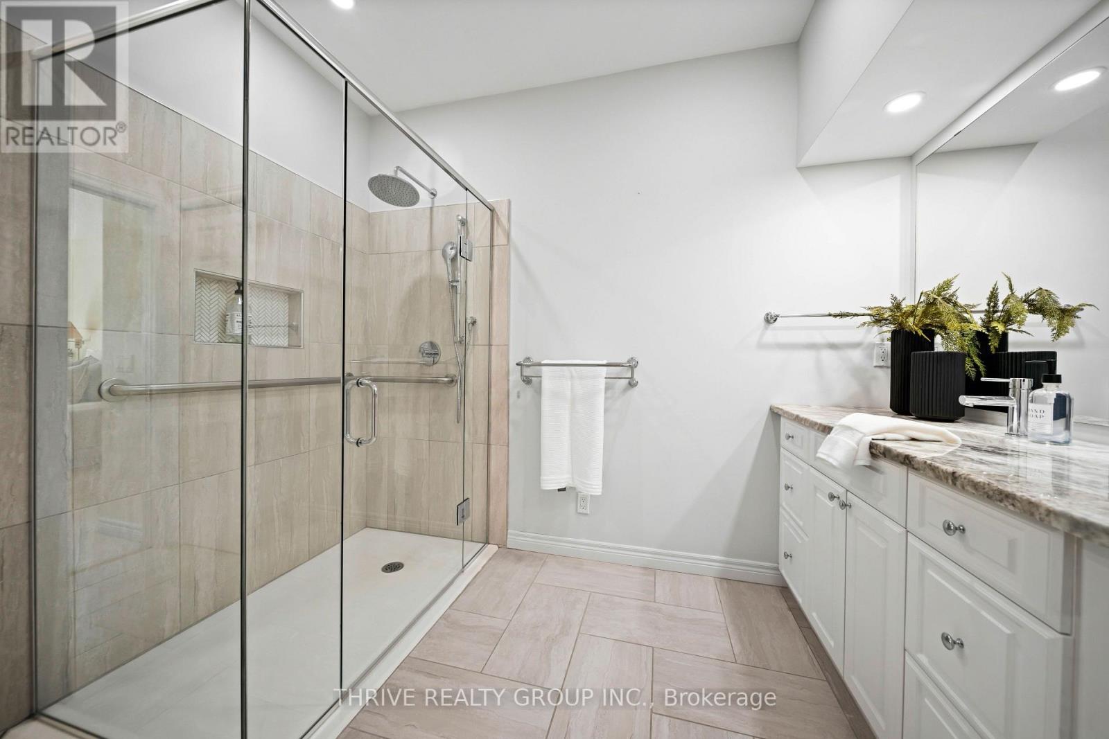 #3 1574 RICHMOND STREET - Image 20