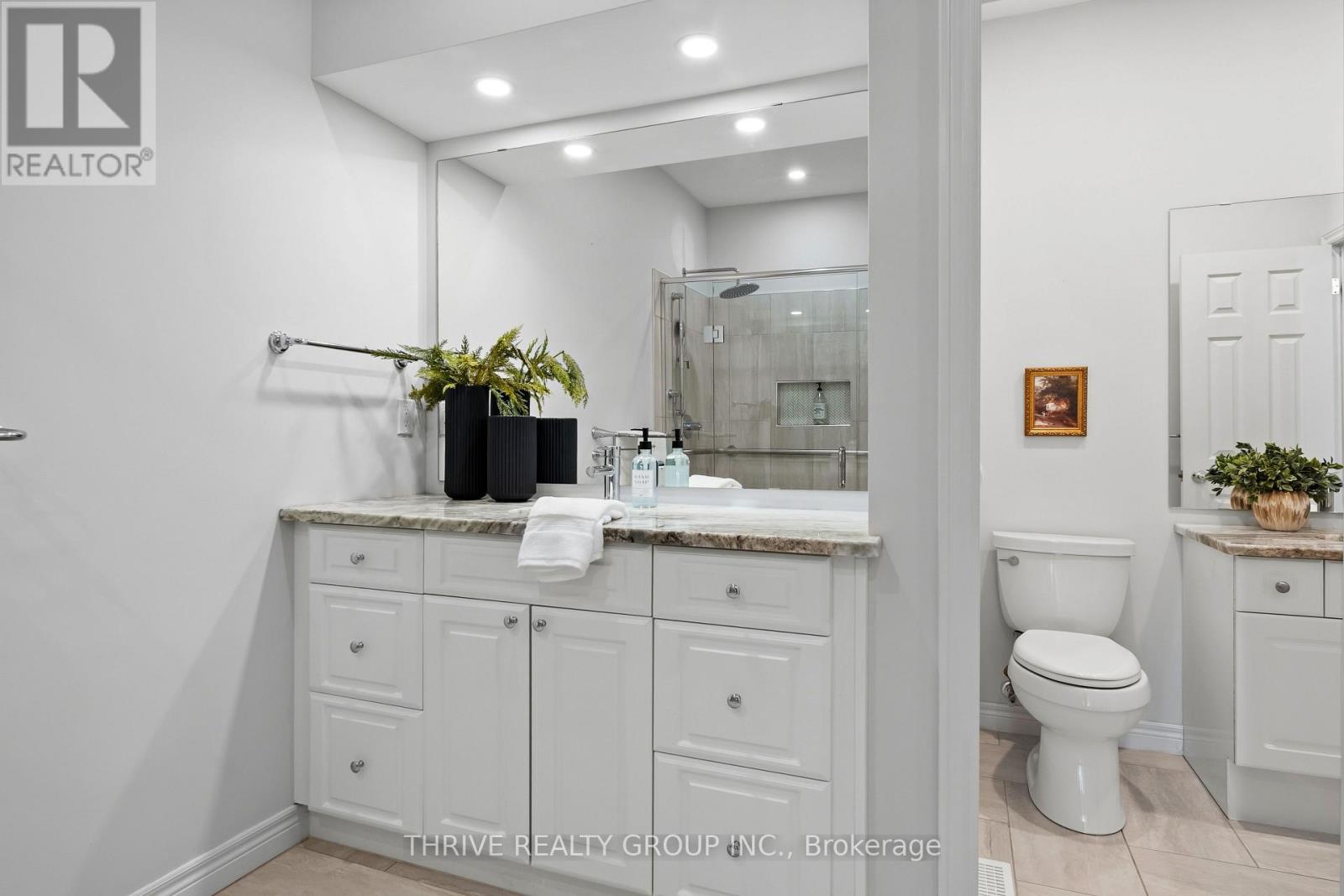 #3 1574 RICHMOND STREET - Image 21