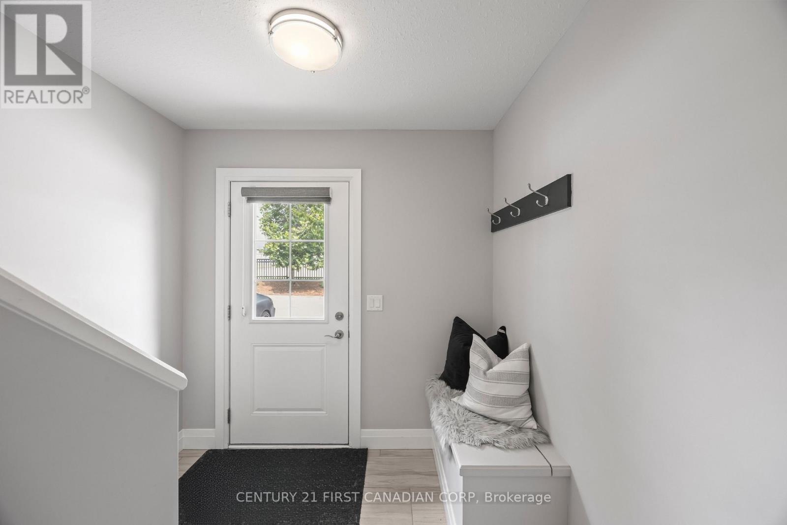 #18 3025 SINGLETON AVENUE - 2