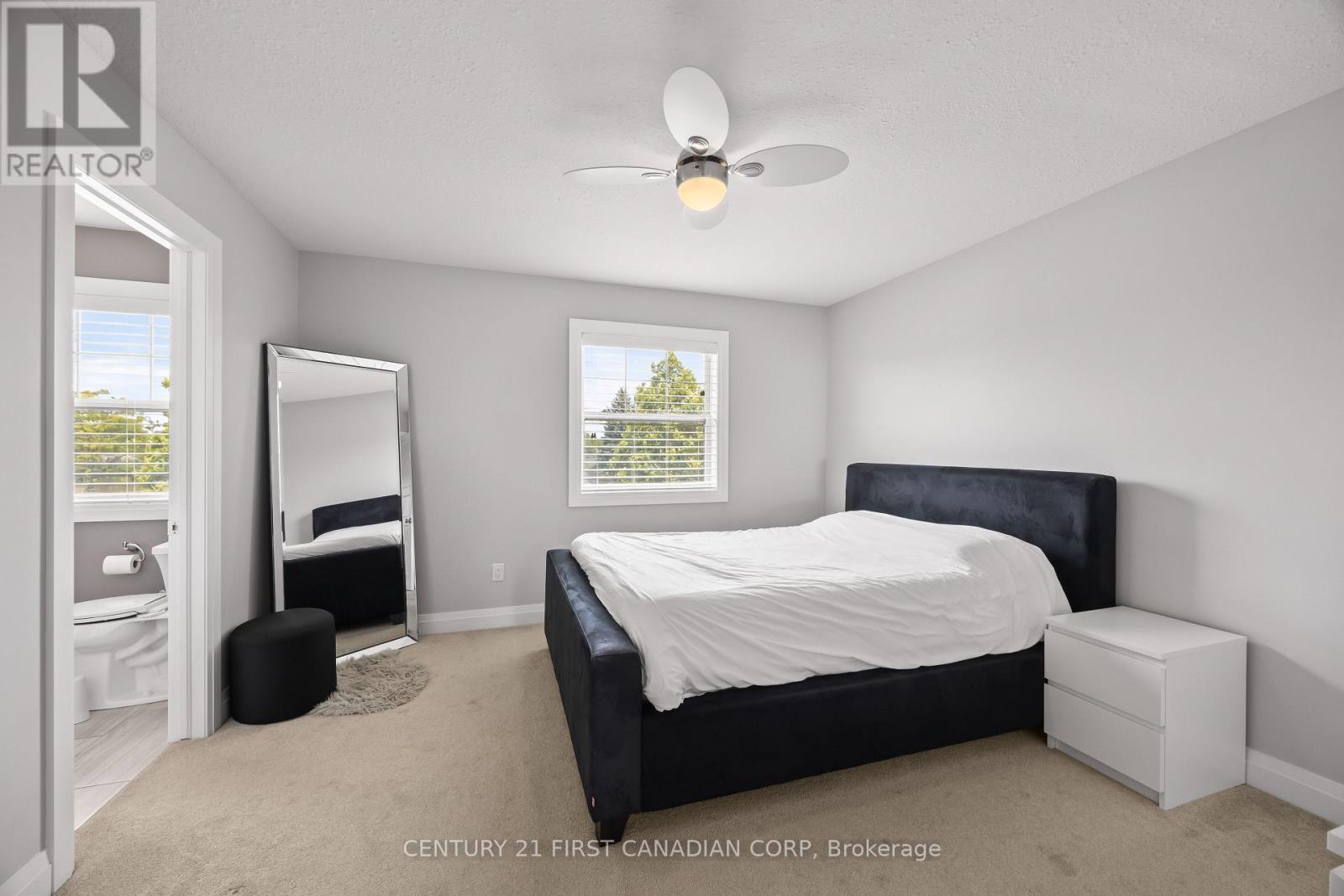 #18 3025 SINGLETON AVENUE - 25
