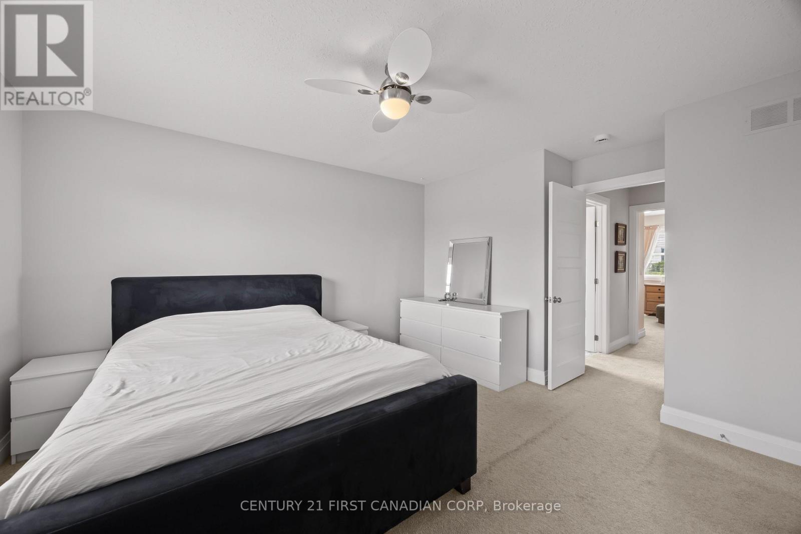 #18 3025 SINGLETON AVENUE - 26