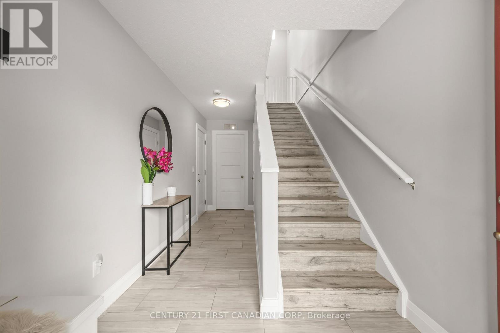 #18 3025 SINGLETON AVENUE - 3