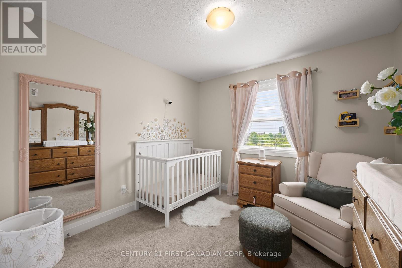 #18 3025 SINGLETON AVENUE - 30