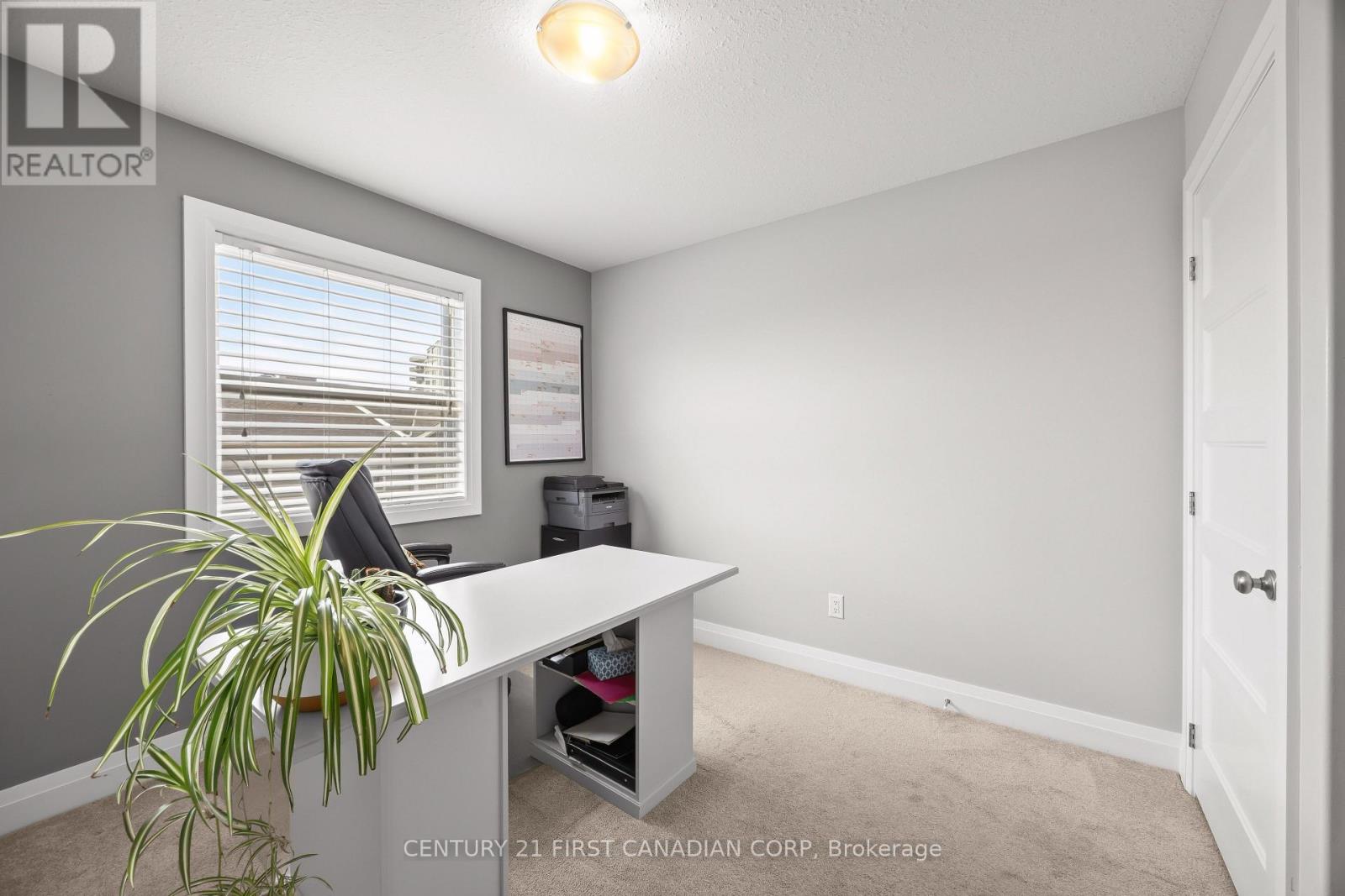 #18 3025 SINGLETON AVENUE - 34
