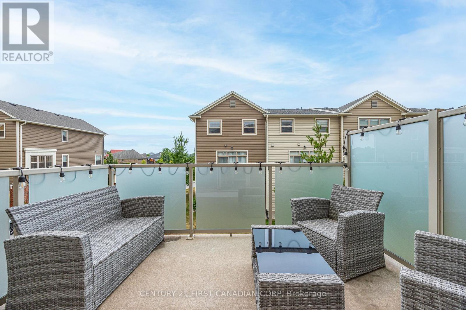 #18 3025 SINGLETON AVENUE - 37