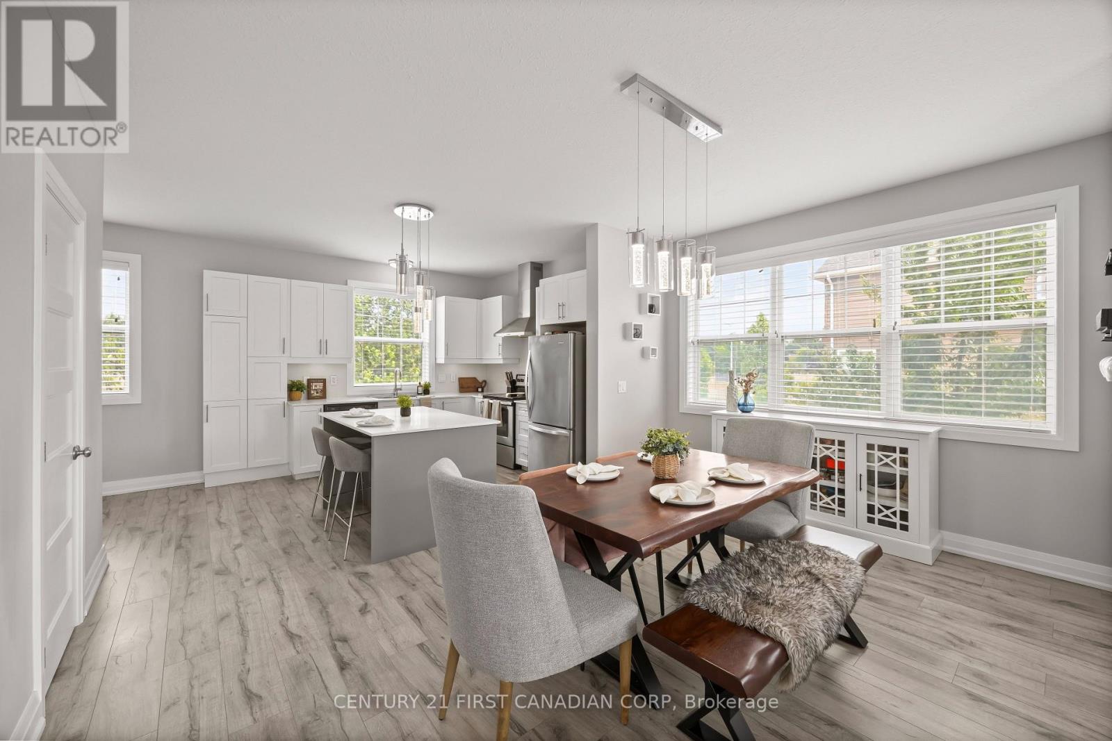 #18 3025 SINGLETON AVENUE - 6