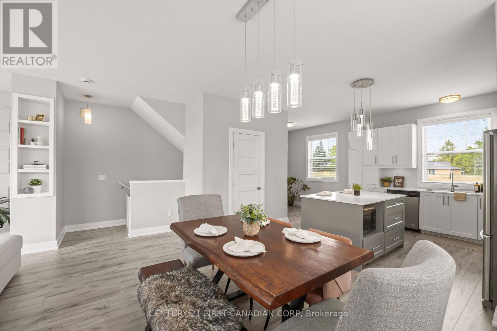 #18 3025 SINGLETON AVENUE - 8