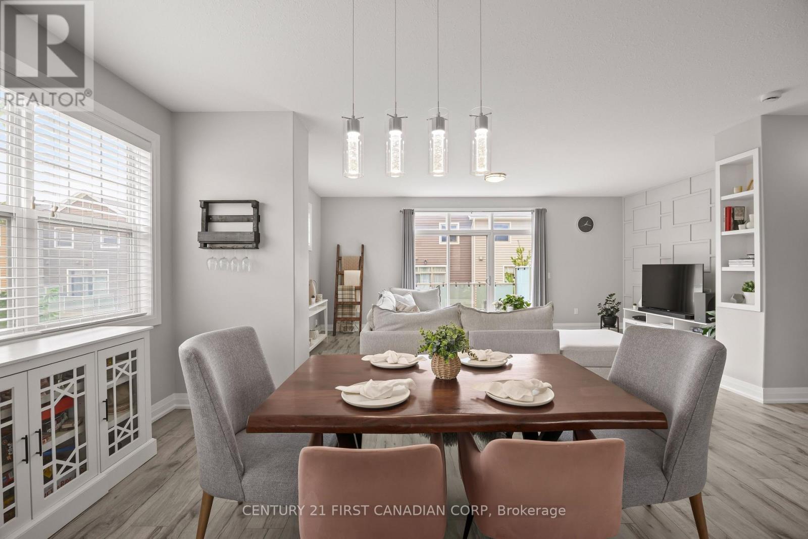 #18 3025 SINGLETON AVENUE - 9