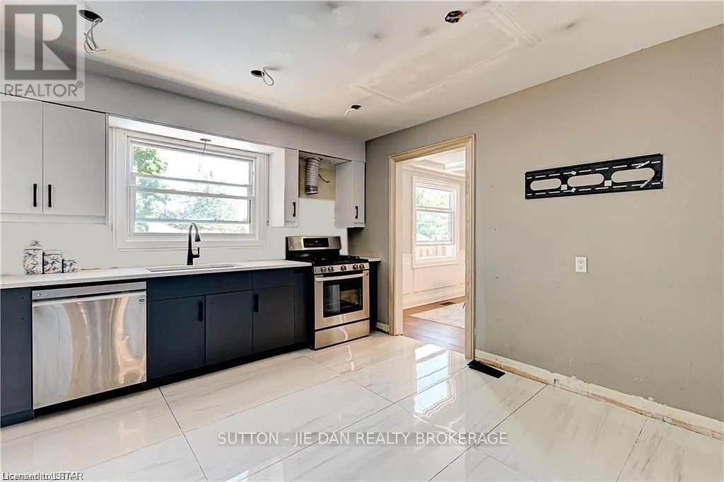 1027 FLINTLOCK COURT - 11