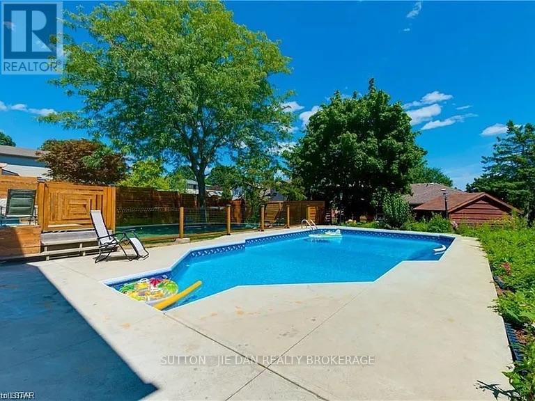 1027 FLINTLOCK COURT - 2