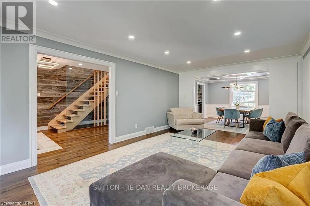 1027 FLINTLOCK COURT - 4