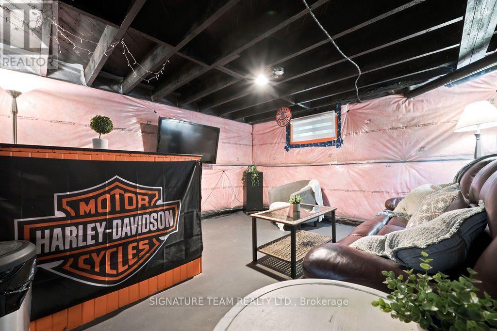 260 FRASER STREET - 46