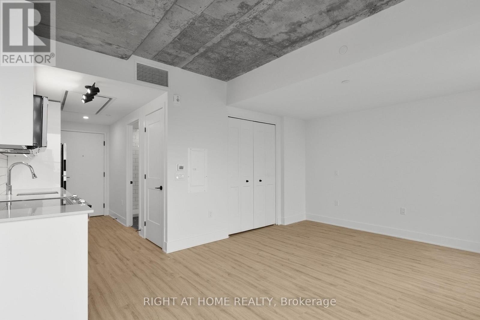 One Bedroom for Rent in Ottawa – 502 – 377 WINONA AVENUE, Ottawa – By Peter Sagos - Image 7