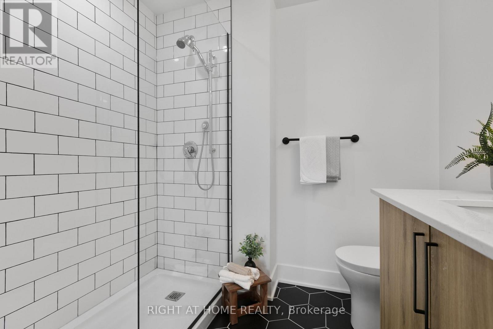 Three Bedroom for Rent in Ottawa – 607 – 377 WINONA AVENUE, Ottawa – By Peter Sagos - Image 26