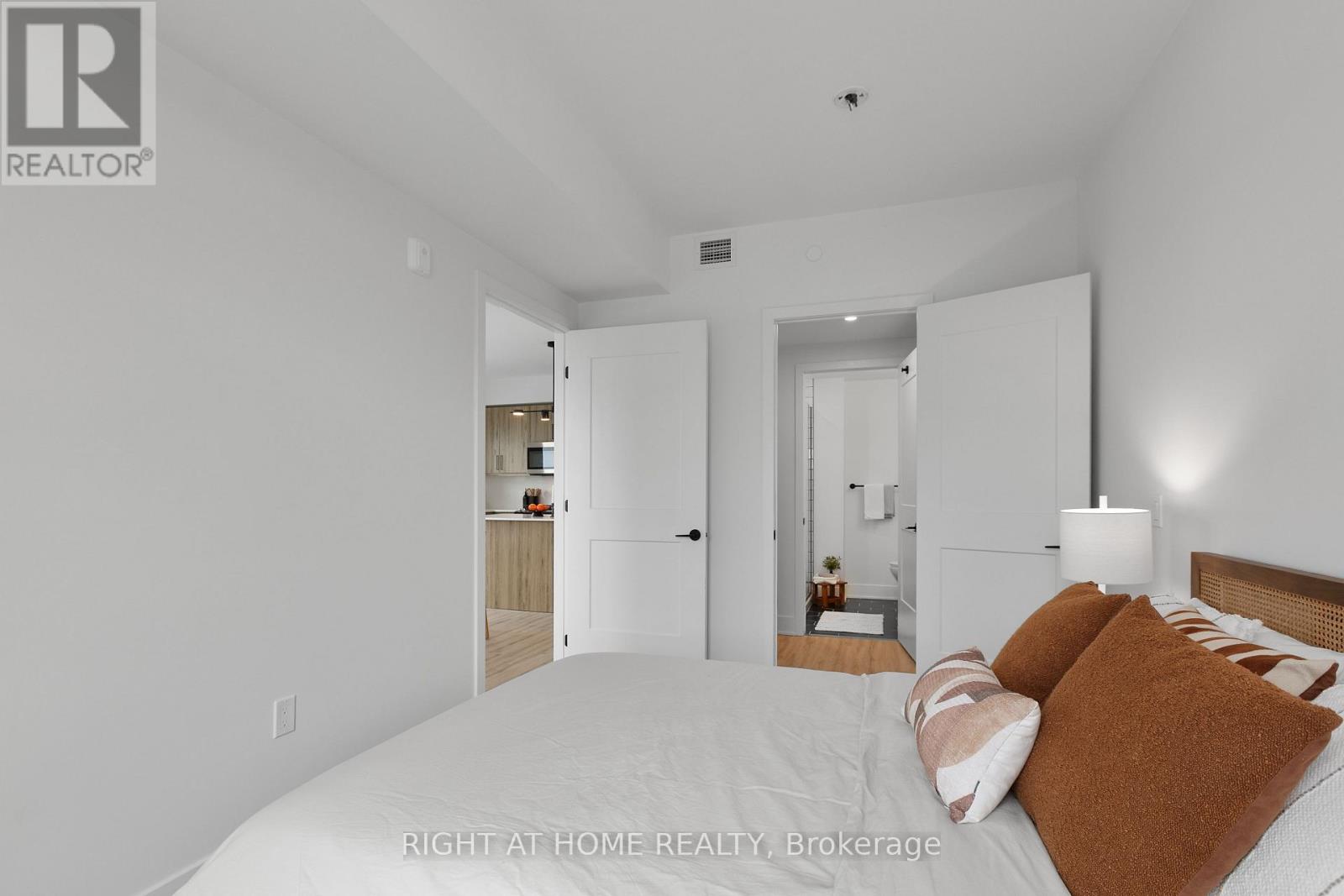 Three Bedroom for Rent in Ottawa – 301 – 377 WINONA AVENUE, Ottawa – By Peter Sagos - Image 23