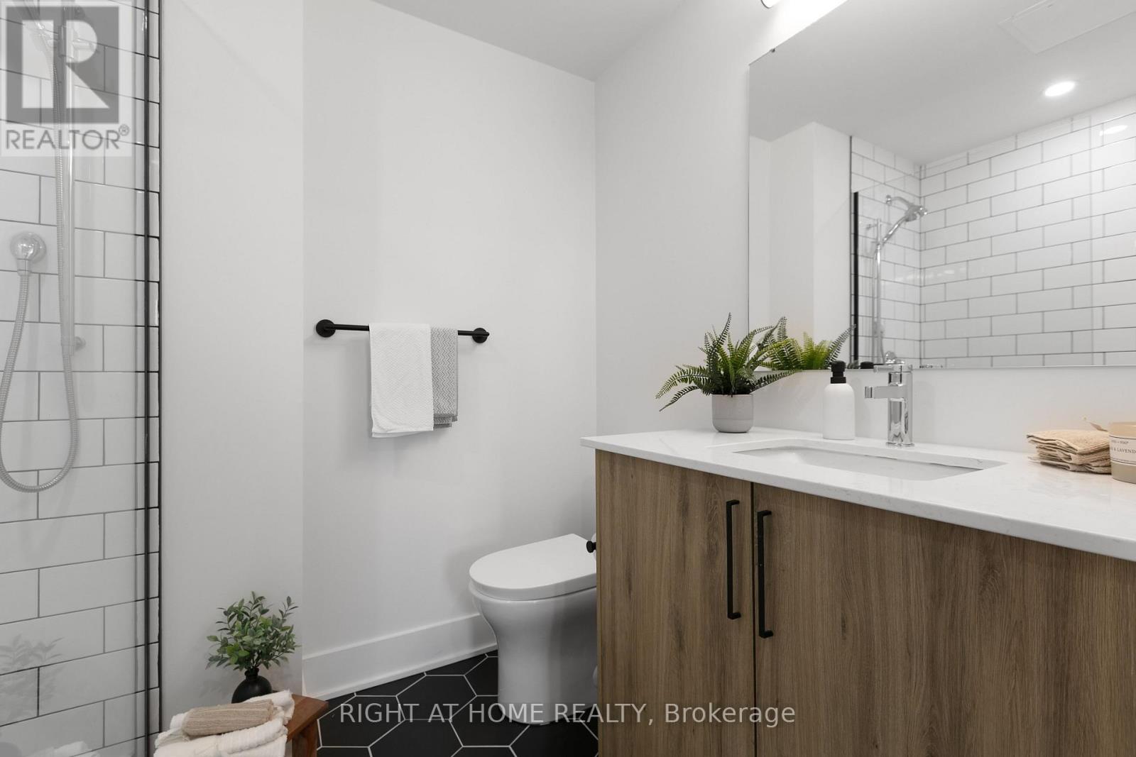 Three Bedroom for Rent in Ottawa – 301 – 377 WINONA AVENUE, Ottawa – By Peter Sagos - Image 25