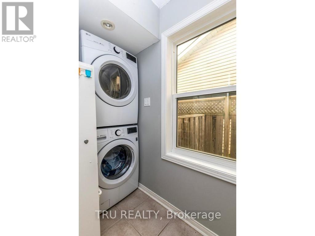 24 SOHO CRESCENT - 11