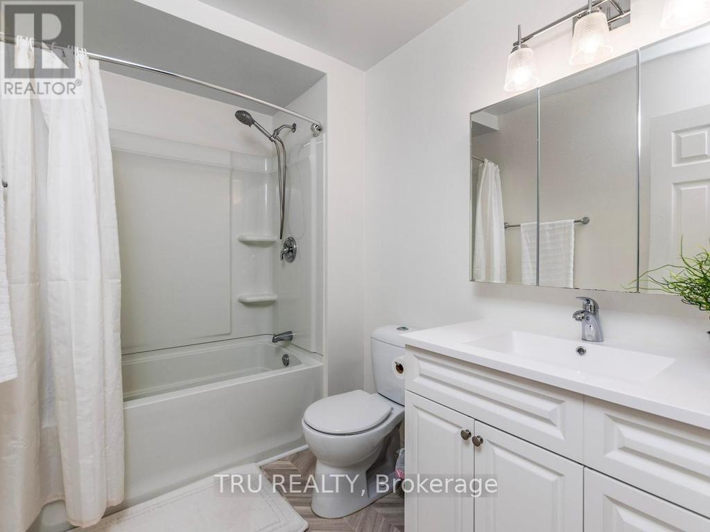 24 SOHO CRESCENT - 17