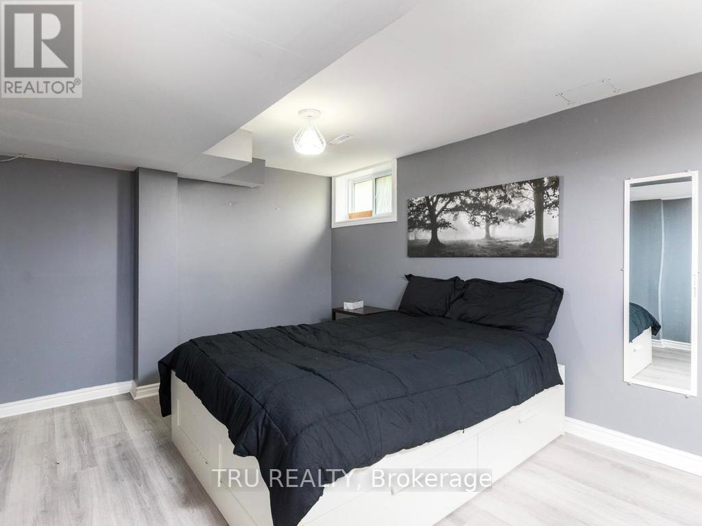 24 SOHO CRESCENT - 20