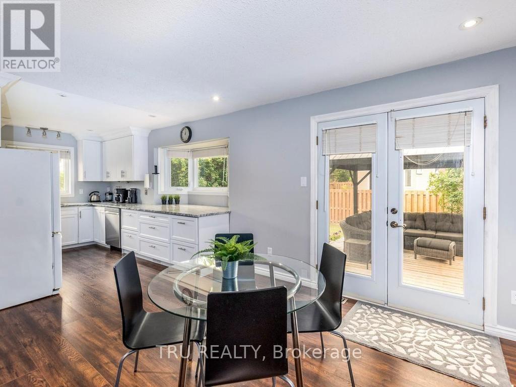 24 SOHO CRESCENT - 9